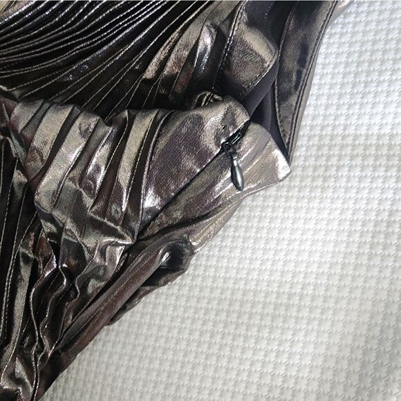 Banana Republic Metallic Pleated Women's Top - Silver Black New With Tags - Picture 9 of 14